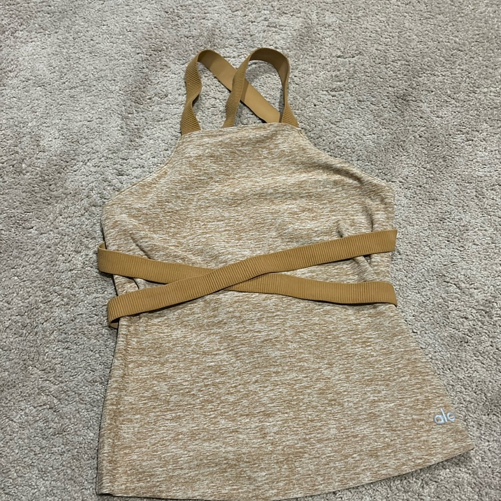 Alo yoga top with cross cross straps. Only worn once